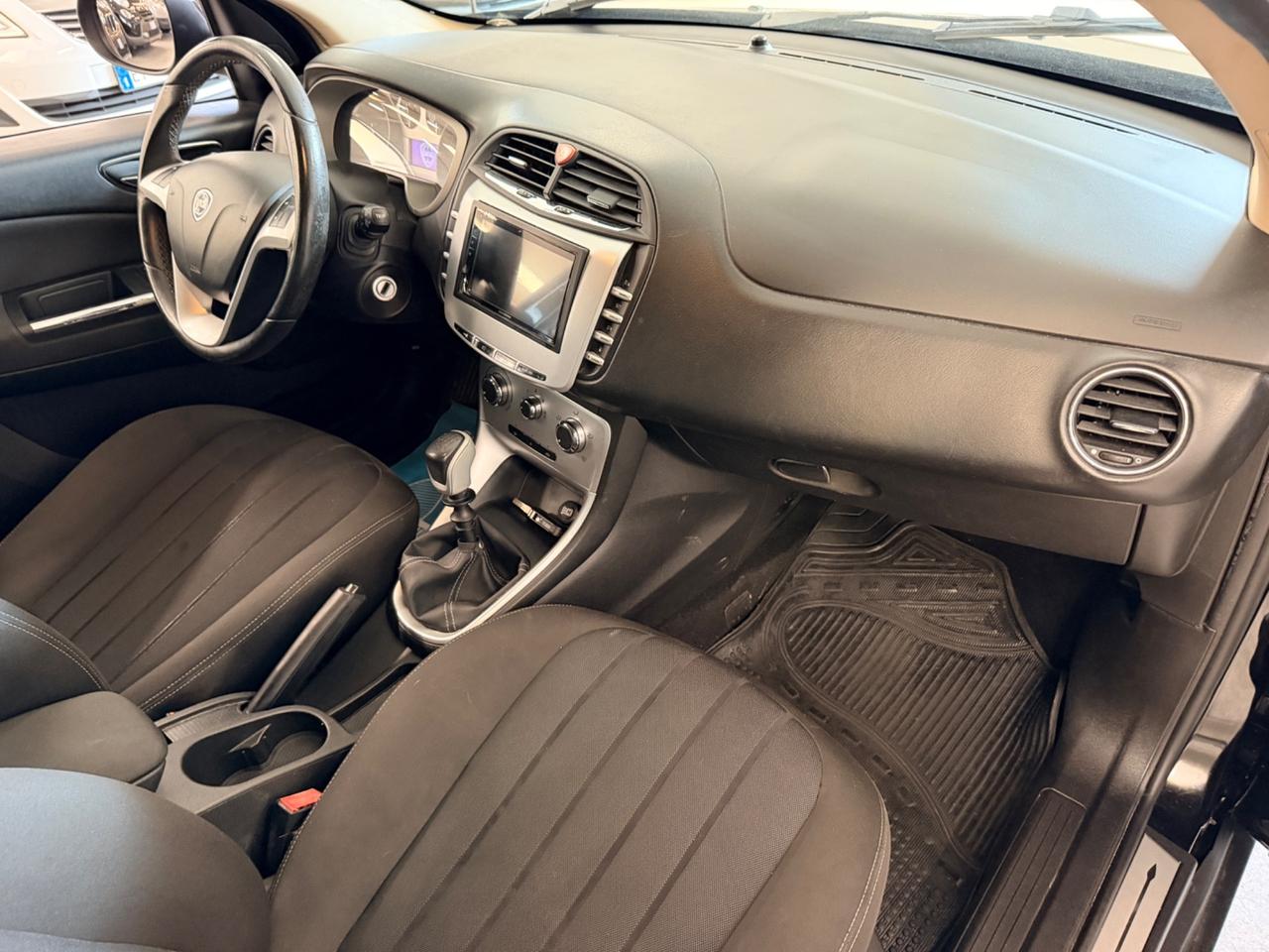 Lancia Delta 1.4 T-Jet 120 CV Silver Ecochic GPL