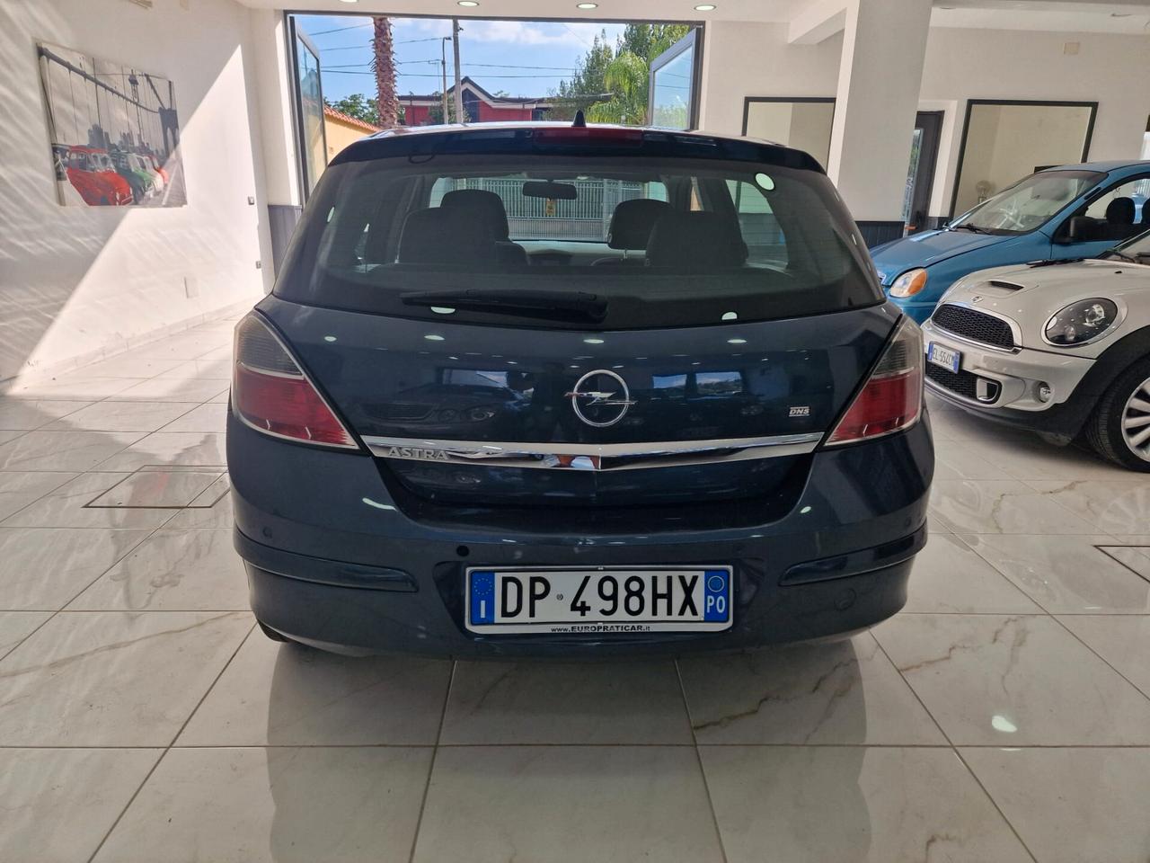 Opel Astra 1.4 16V Twinport 5 porte Club gpl