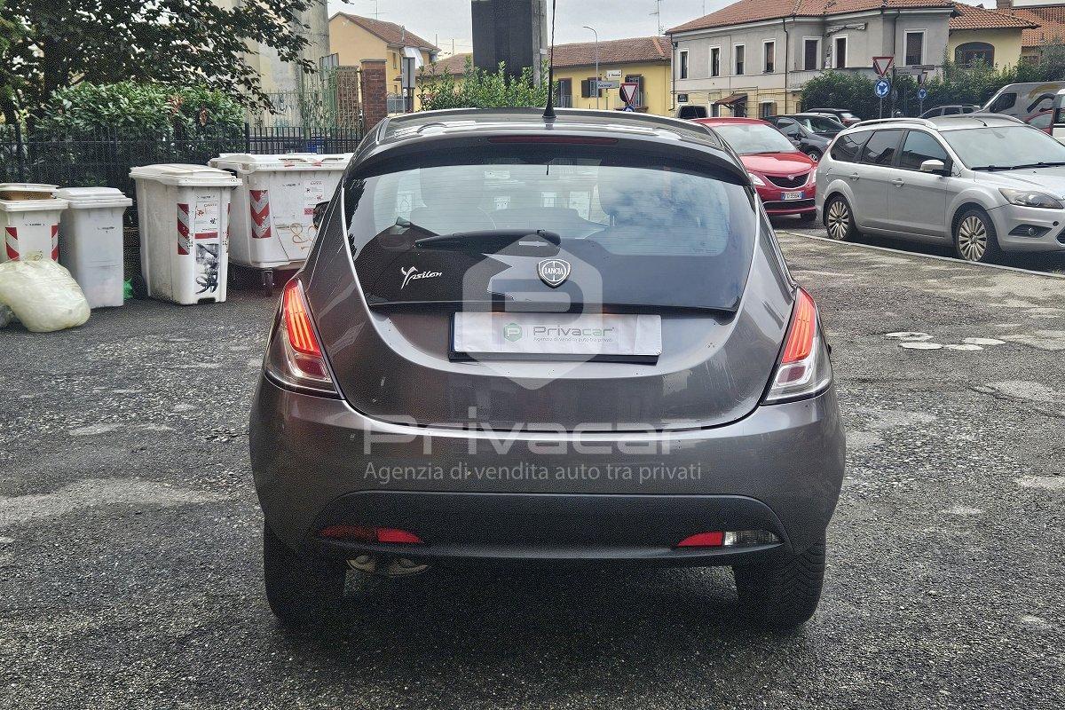 LANCIA Ypsilon 1.2 69 CV 5 porte GPL Ecochic Gold