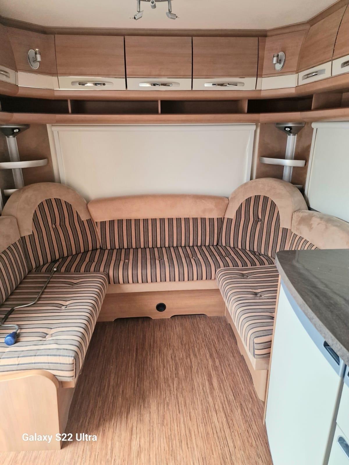 Hobby la Vita Caravan del 2010 in saldo 695