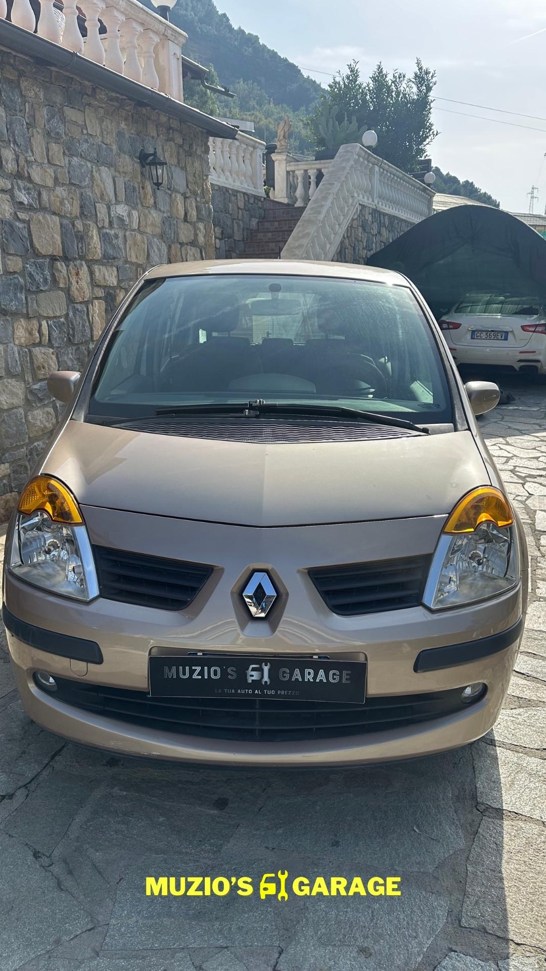 Renault Modus 1.2 16V Saint Tropez