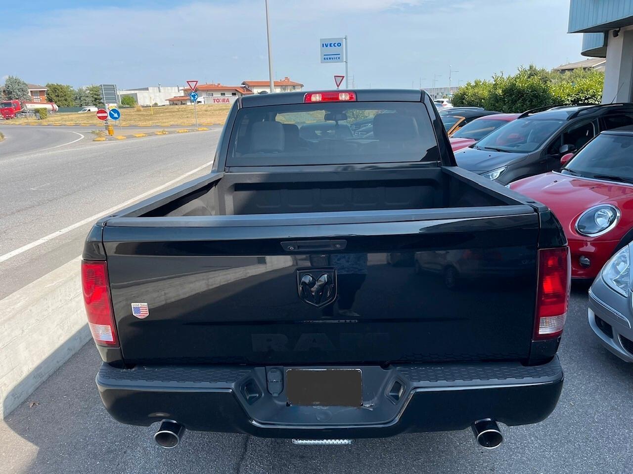 Dodge RAM 1500 HEMI 5.7 V8