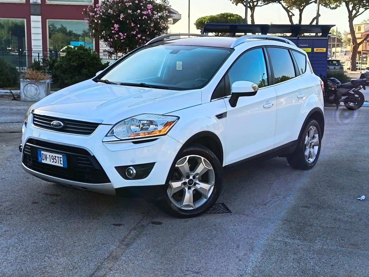 Ford Kuga 2.0 4X4 NEOPATENT FULL OPTIONAL PERFETTA
