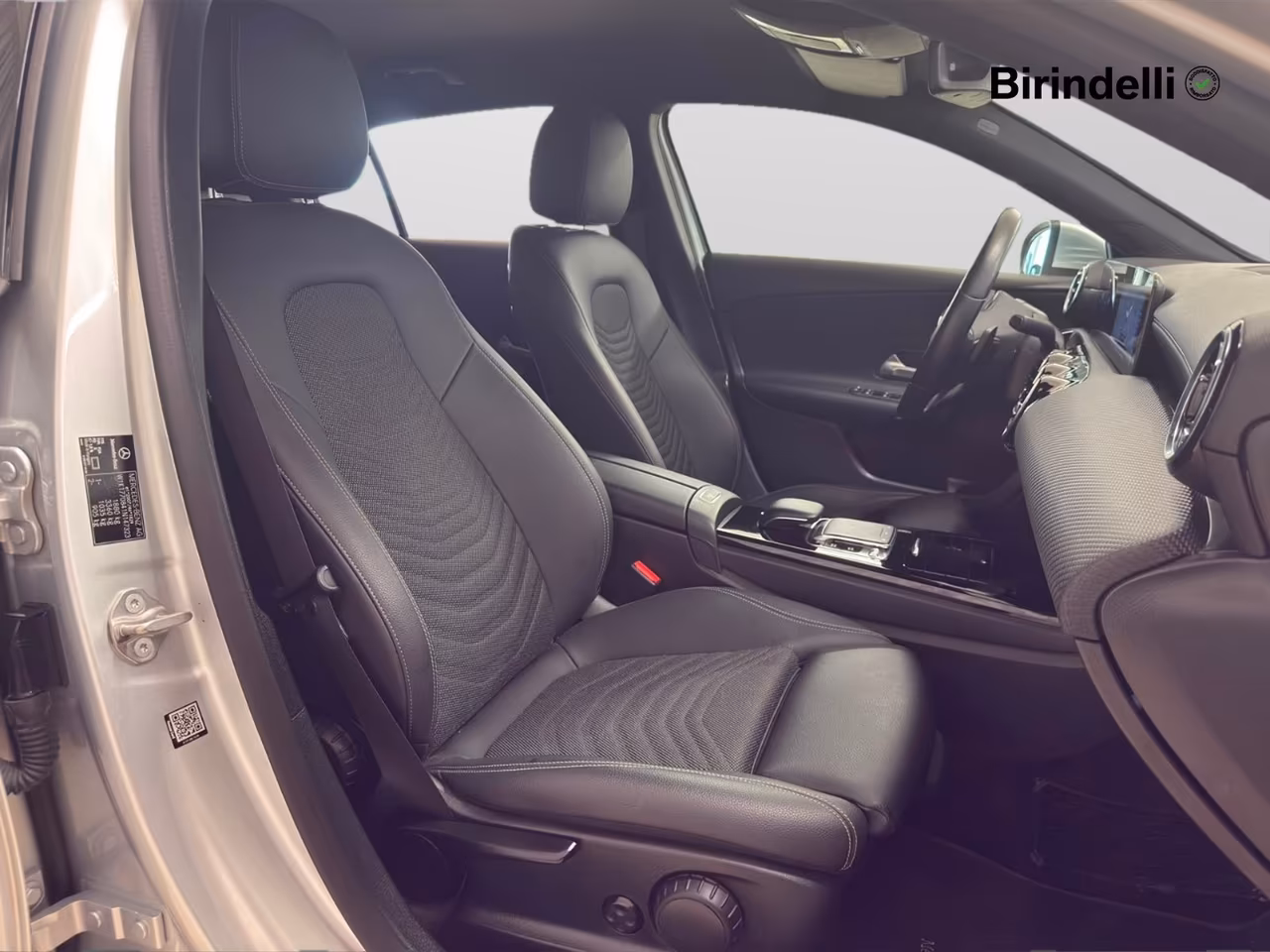 Mercedes-Benz Classe A (W177) - A 180 Automatic Business