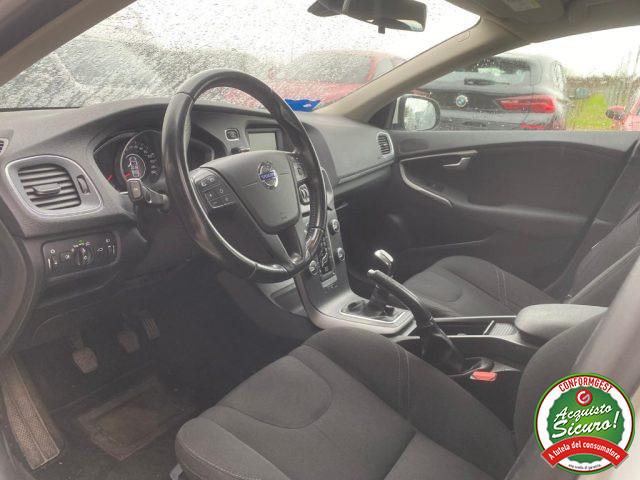 VOLVO V40 D2 1.6 Kinetic