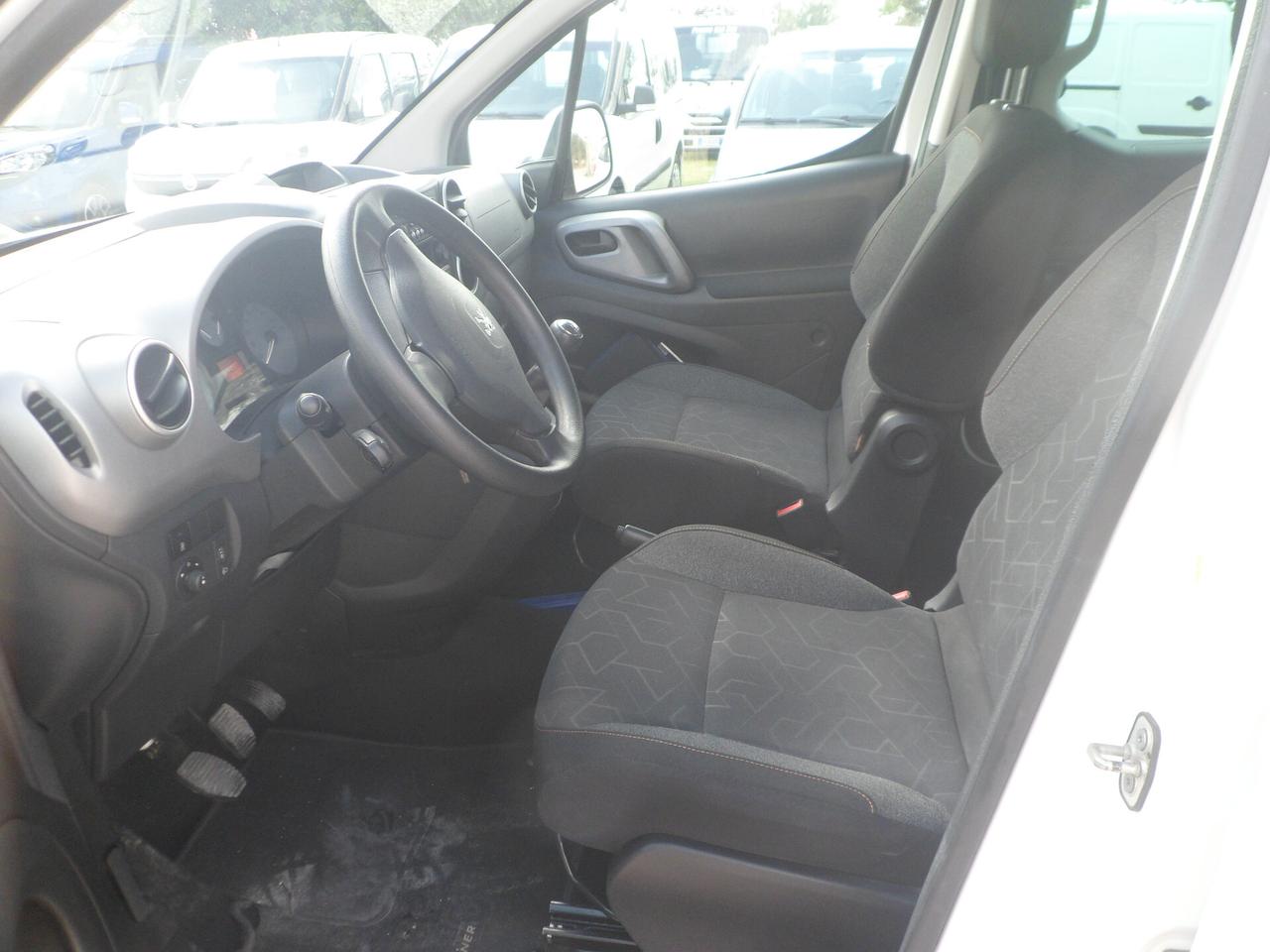 Peugeot Partner 4x4 5 posti autovettura