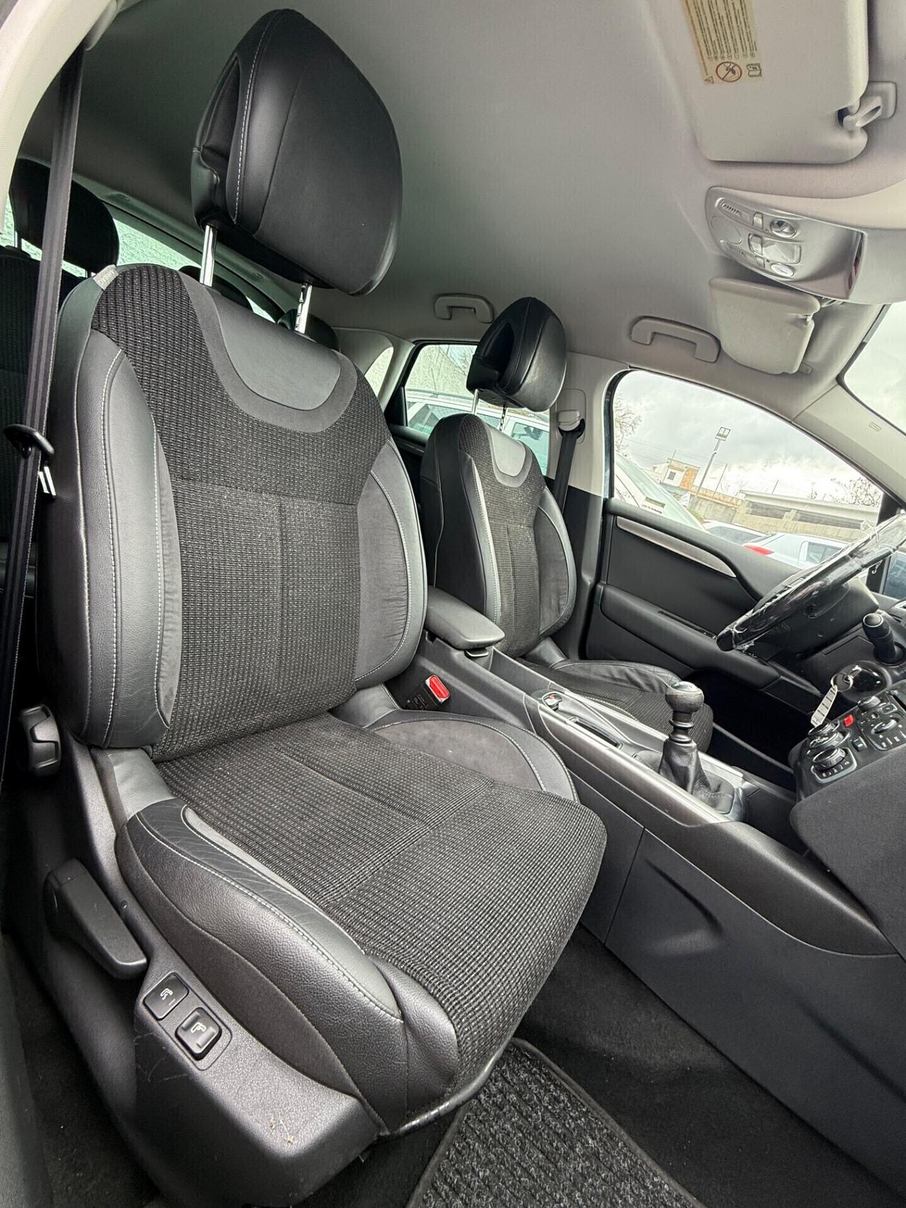 Citroen C4 1.6 e-HDi 110 airdream Exclusive,Climatronic,sensori di parcheggio,Pelle,ecc.