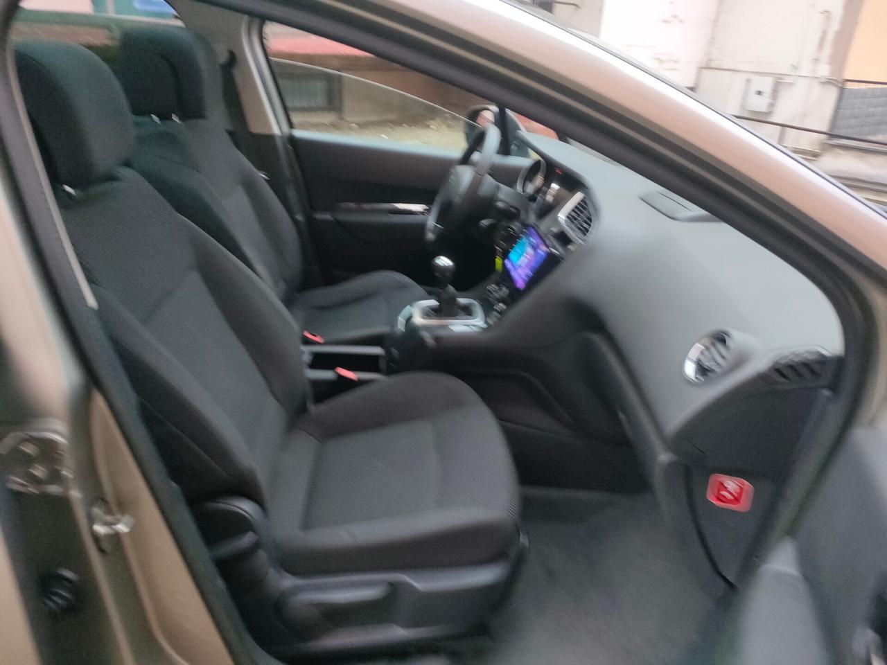 Peugeot 5008 1.6 VTi 120CV Active 7 posti