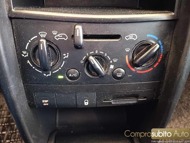 PEUGEOT 207 1.4 8V 75CV SW X Line