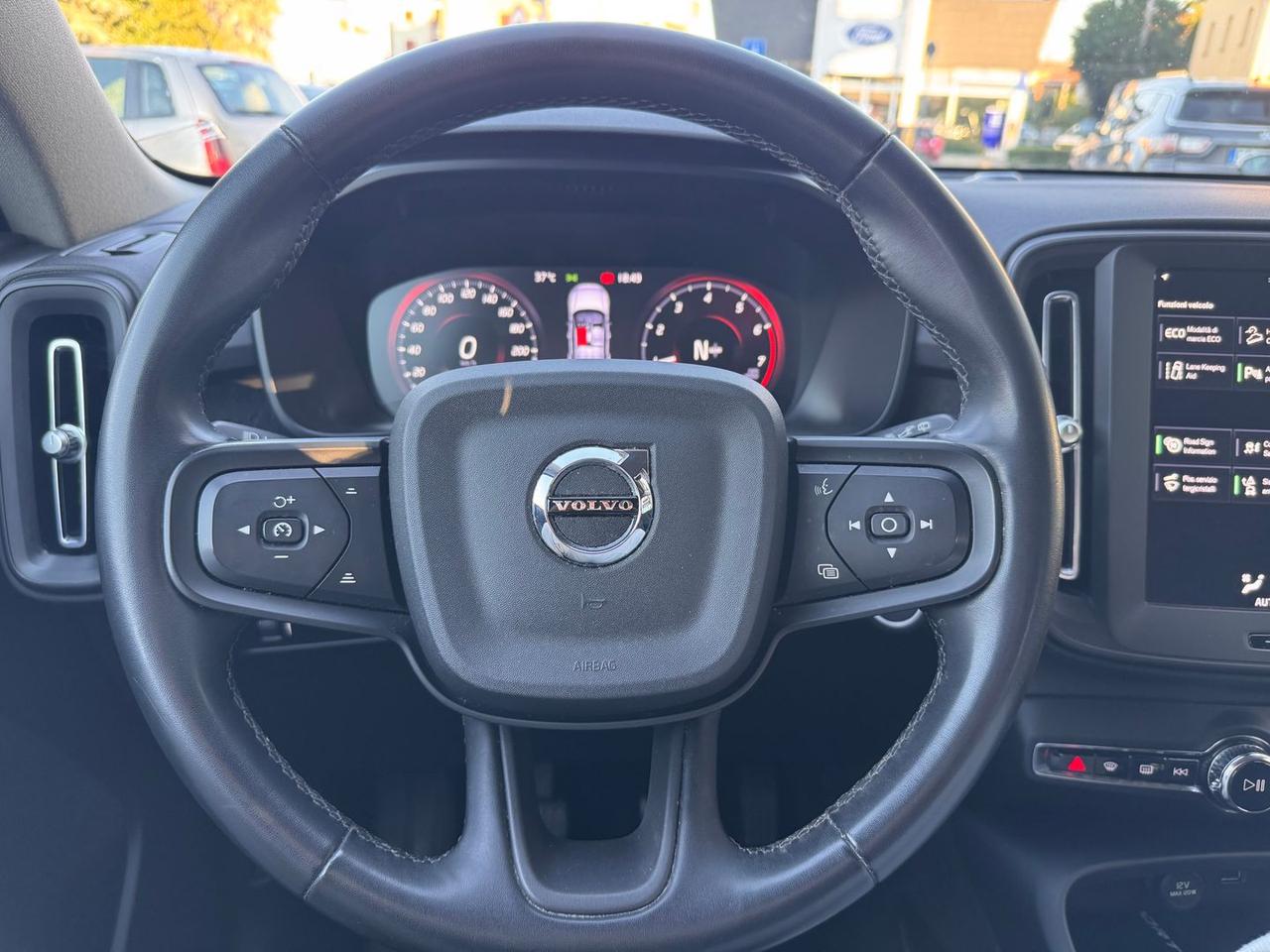 Volvo XC40 Essential T2 #50070