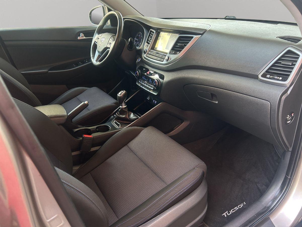 HYUNDAI - Tucson - 1.7 CRDi 116CV XPossible NAVI TELECAMERA