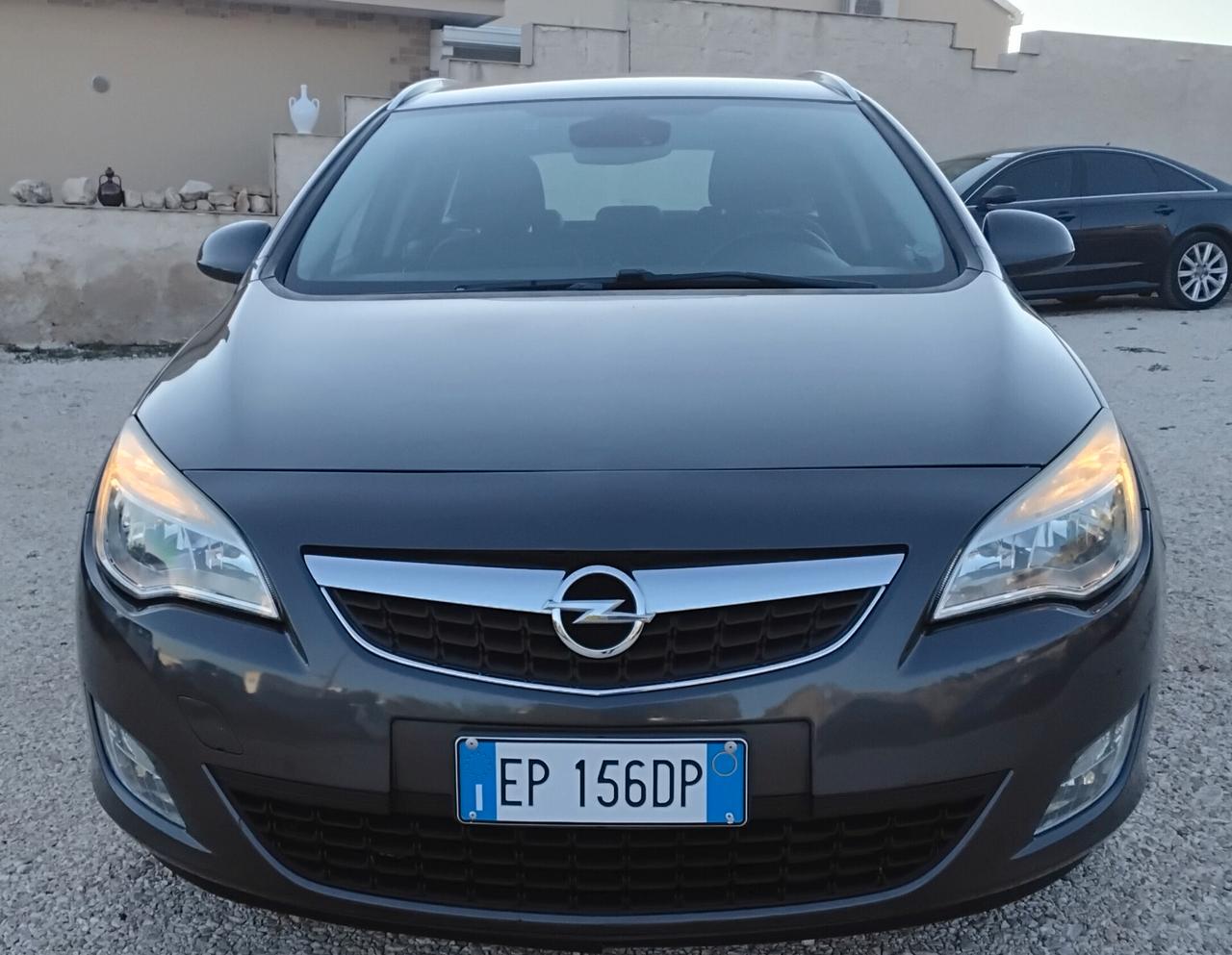 Opel Astra 1.7 CDTI 110CV Sports Tourer Cosmo
