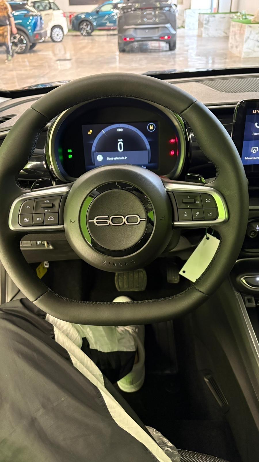 Fiat 600 Hybrid 110 CV DCT MHEV Icon