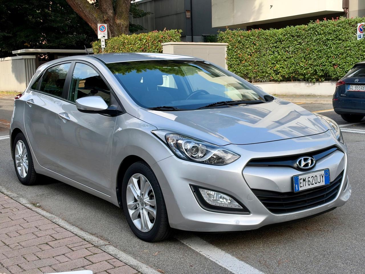 Hyundai i30 1.6 GDI 5p. Style A/T PERFETTA