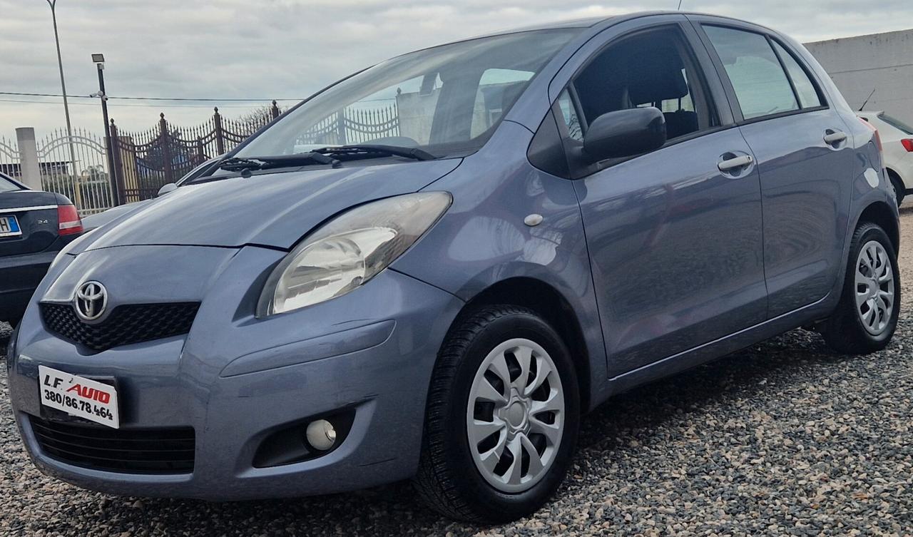 Toyota Yaris 1.0 5 porte Now