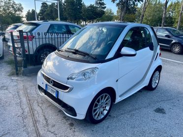 Smart ForTwo 1000 52 kW MHD coupé passion