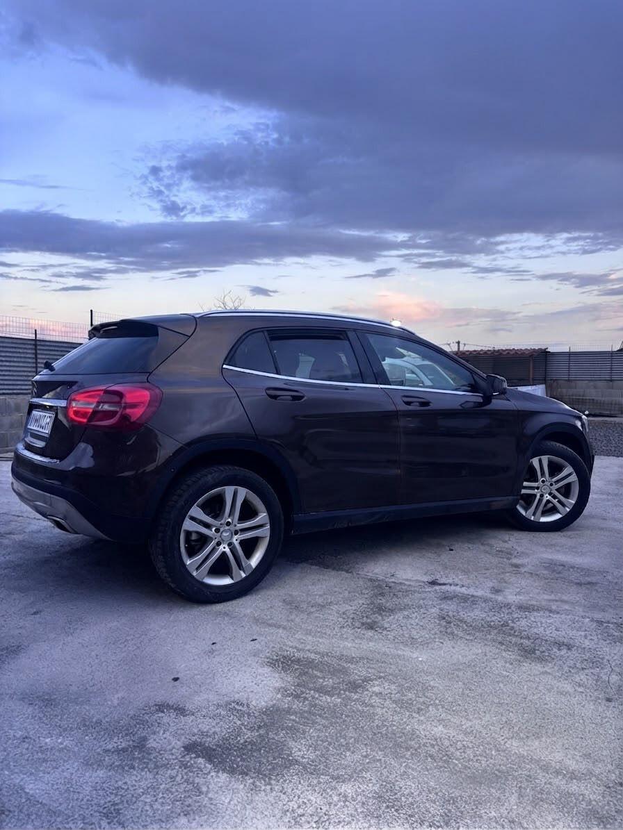 Mercedes-benz GLA 200 d Automatic Premium