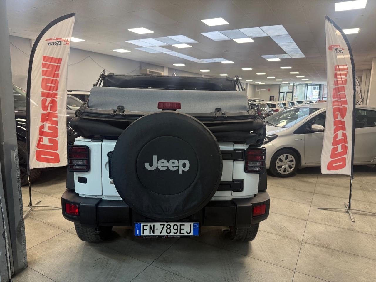 Jeep Wrangler 2.8 CRD DPF Rubicon Auto Soft Top Lungo