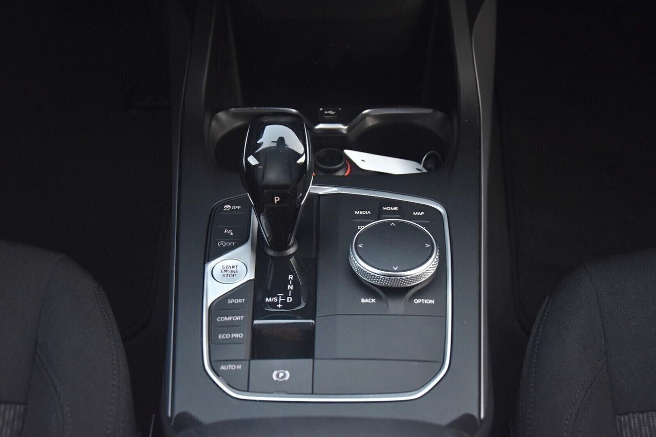 Bmw 116 d 5p. Business Advantage