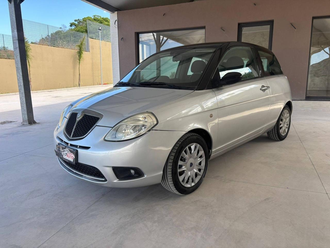 Lancia Ypsilon 1.2 70 Cv