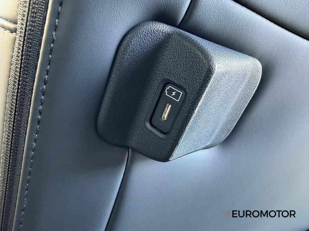 Kia PV5 Passenger 71,2kWh Earth