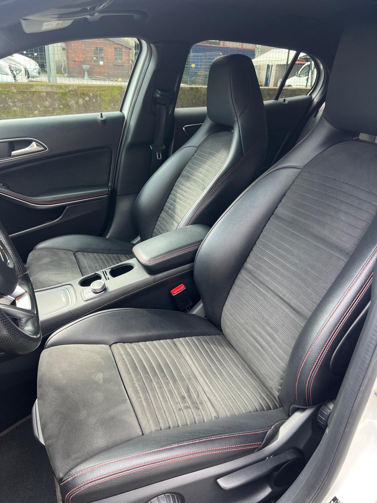 Mercedes-benz GLA 200 AMG Premium