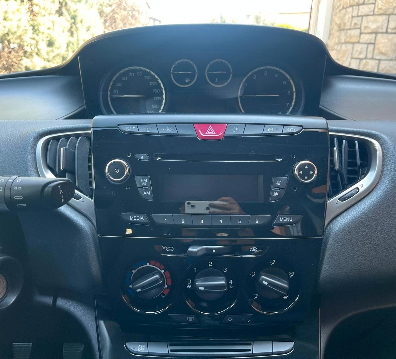 Lancia Ypsilon 1.2 69 CV 5 porte Gold
