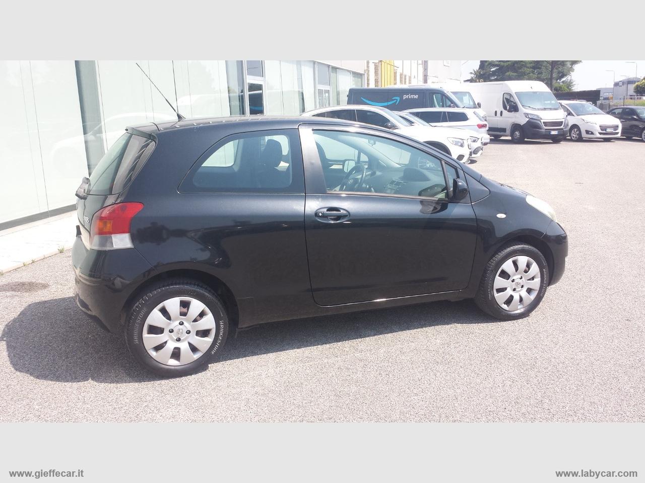 TOYOTA Yaris 1.0 3p. Sol NEO-PATENTATO