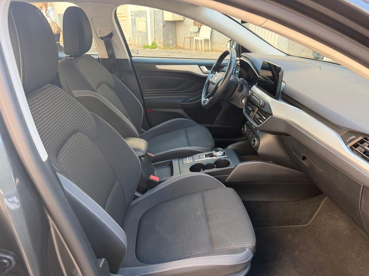 Ford Focus business