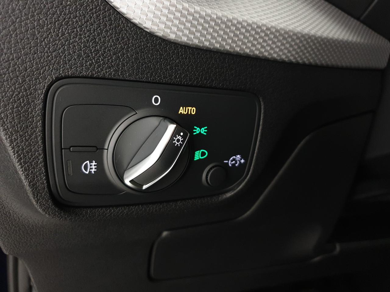 30TDI 116CV Business Advanced