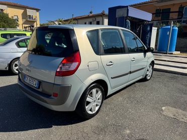 Renault Scenic Scénic 1.5 dCi/105CV Dynamique