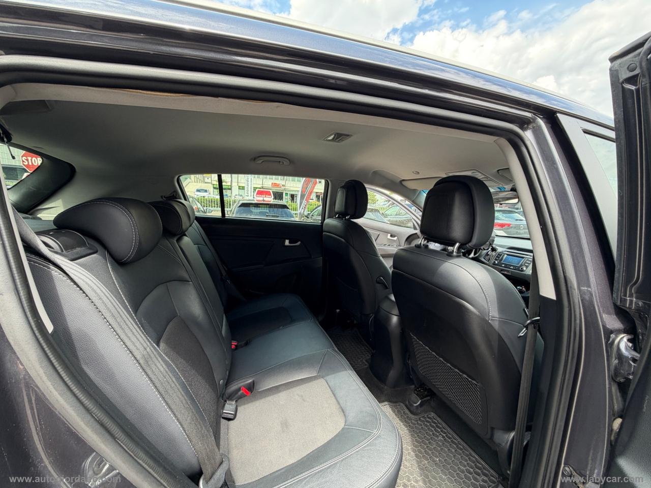 KIA Sportage 2.0 CRDI AWD REBEL GANCIO TRAINO - 4X4
