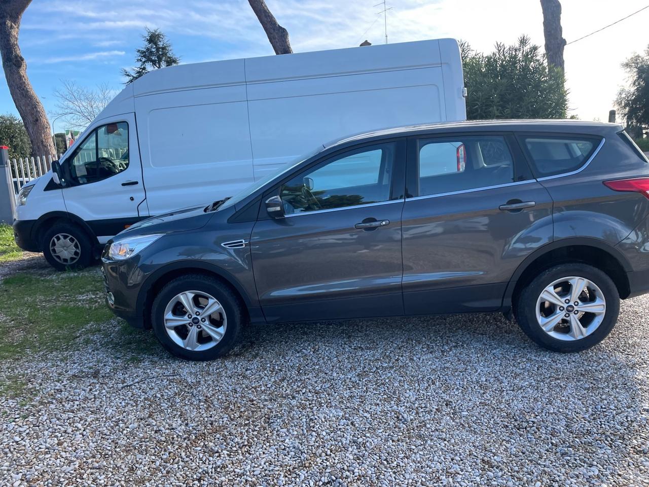 Ford Kuga 1.5 TDCI 120 CV S&S 2WD Titanium