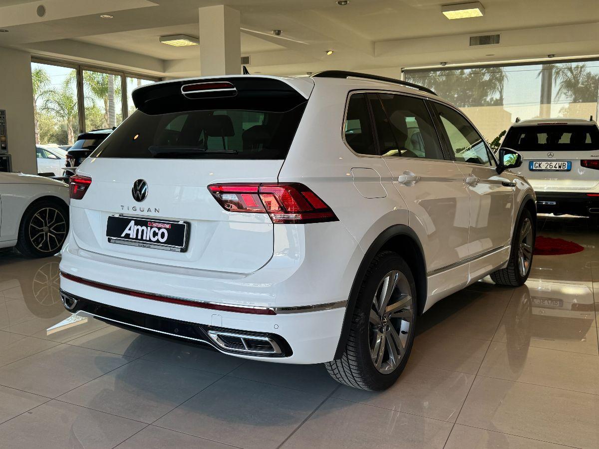 VOLKSWAGEN Tiguan 2.0 TDI DSG R-Line Luci ambient/Retroc