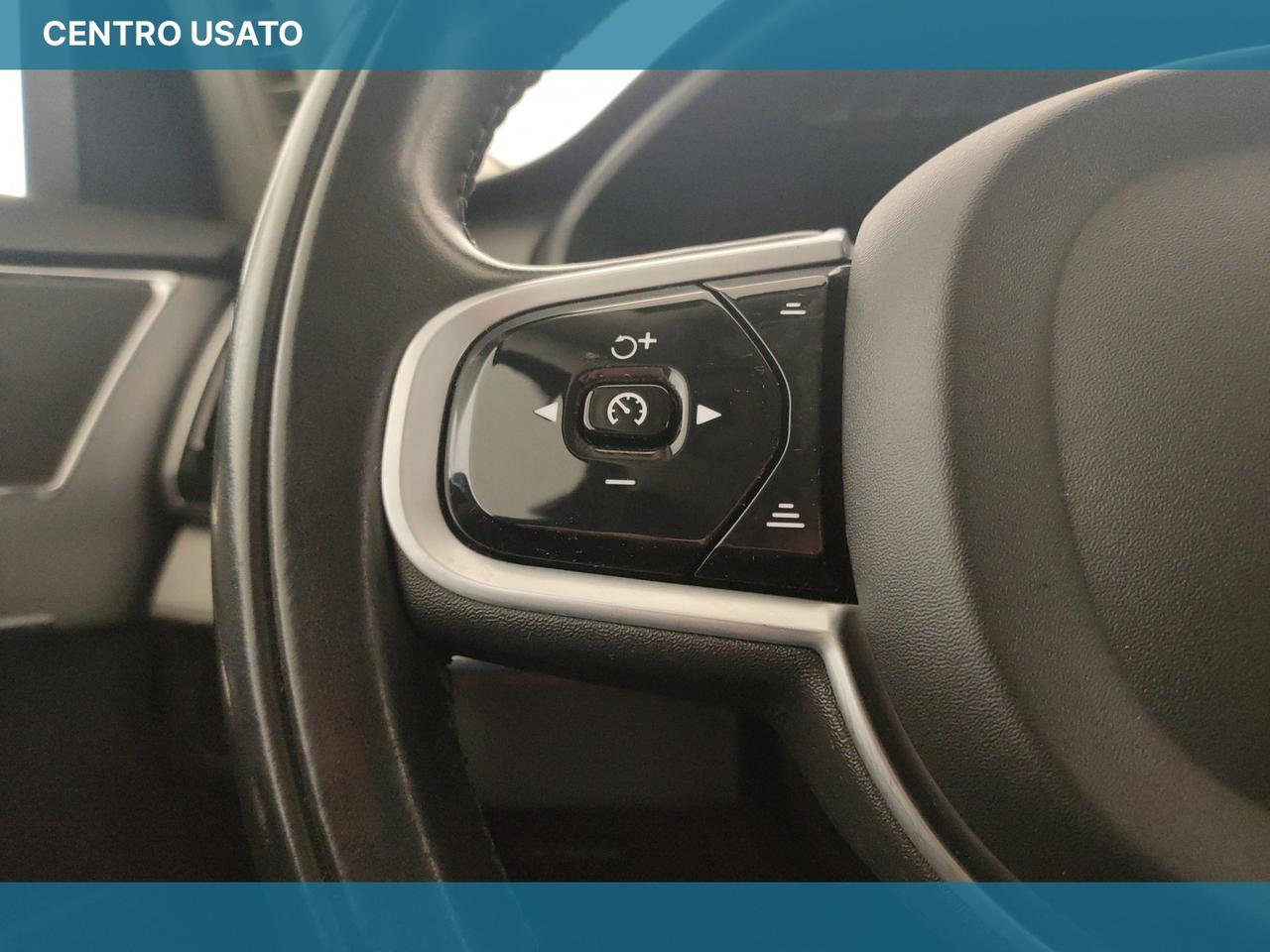 2.0 B5 Momentum awd 7 posti Geartronic