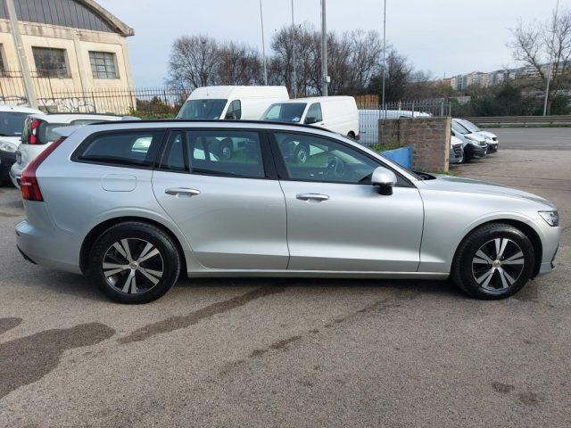 VOLVO V60 D3 R-design