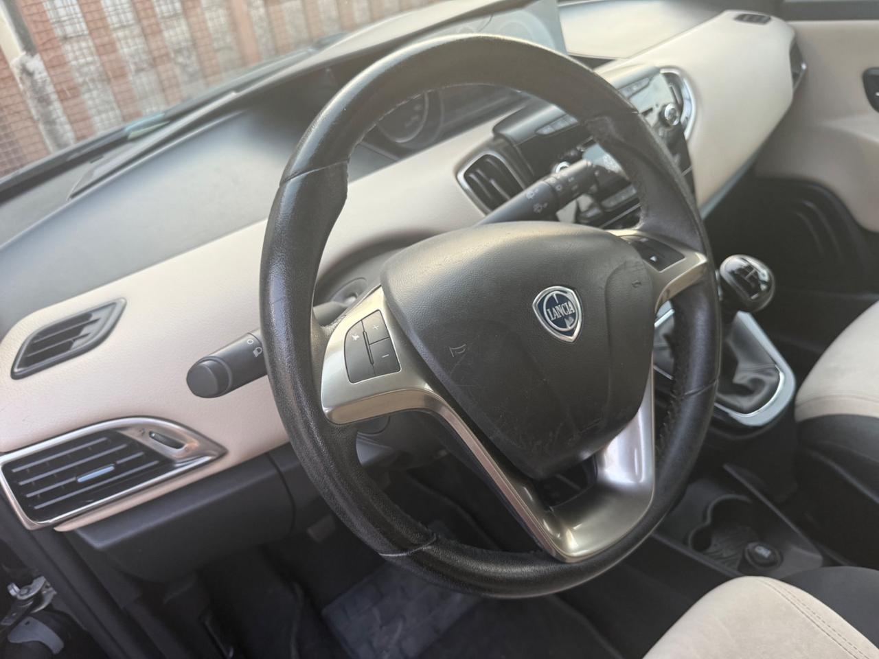 Lancia Ypsilon 1.3 Multijet 95 cavalli anno 2016