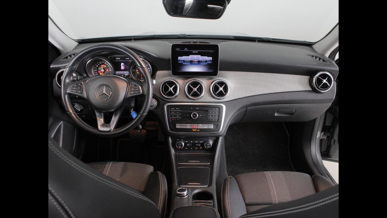 Mercedes-Benz GLA-X156 2017 - GLA 200 d Sport auto