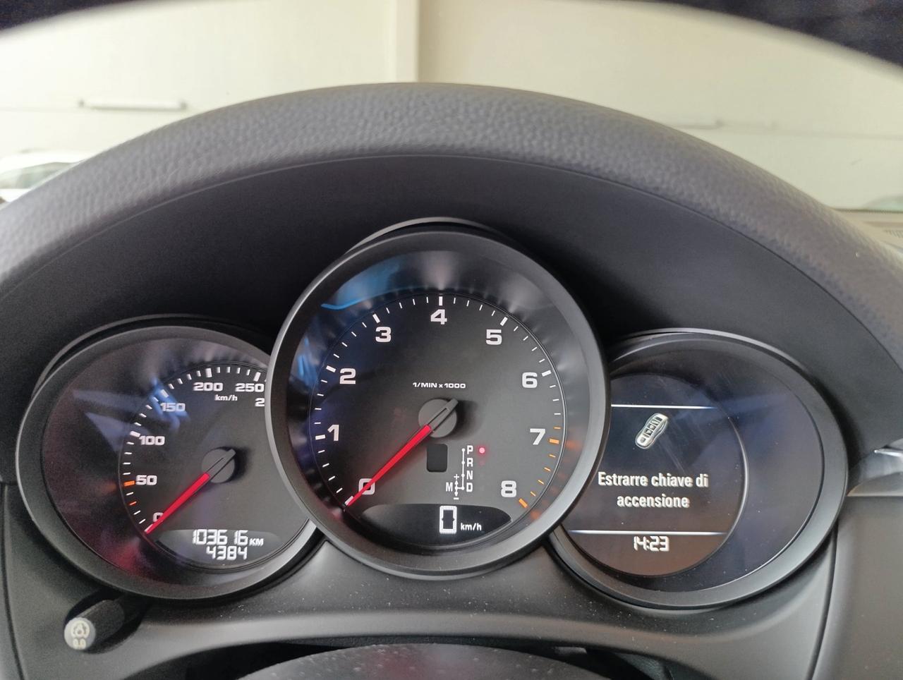 Porsche Macan 2.0 252cv pdk