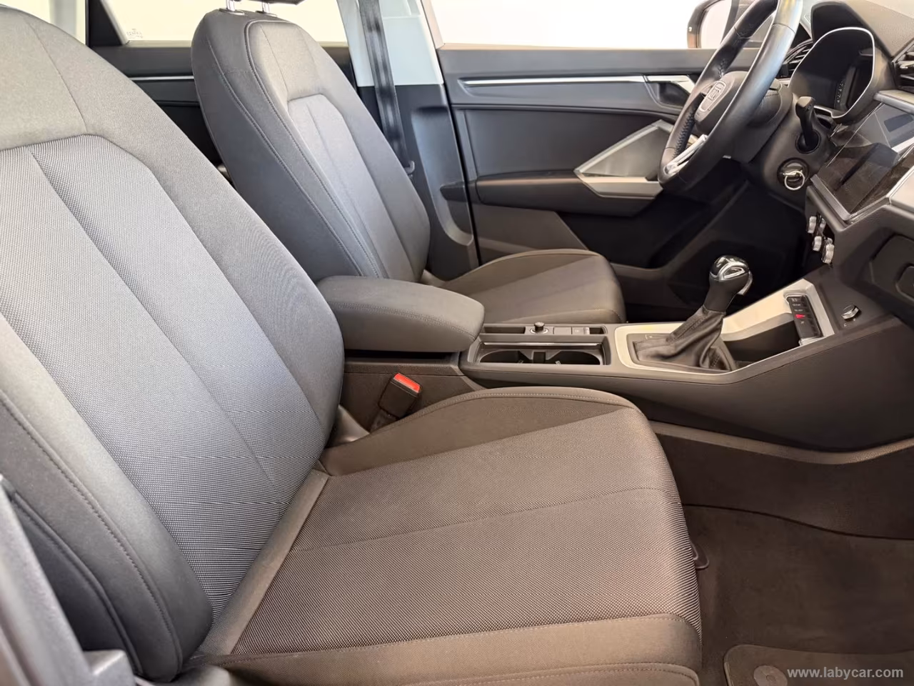 AUDI Q3 35 TDI S tronic Business Advanced