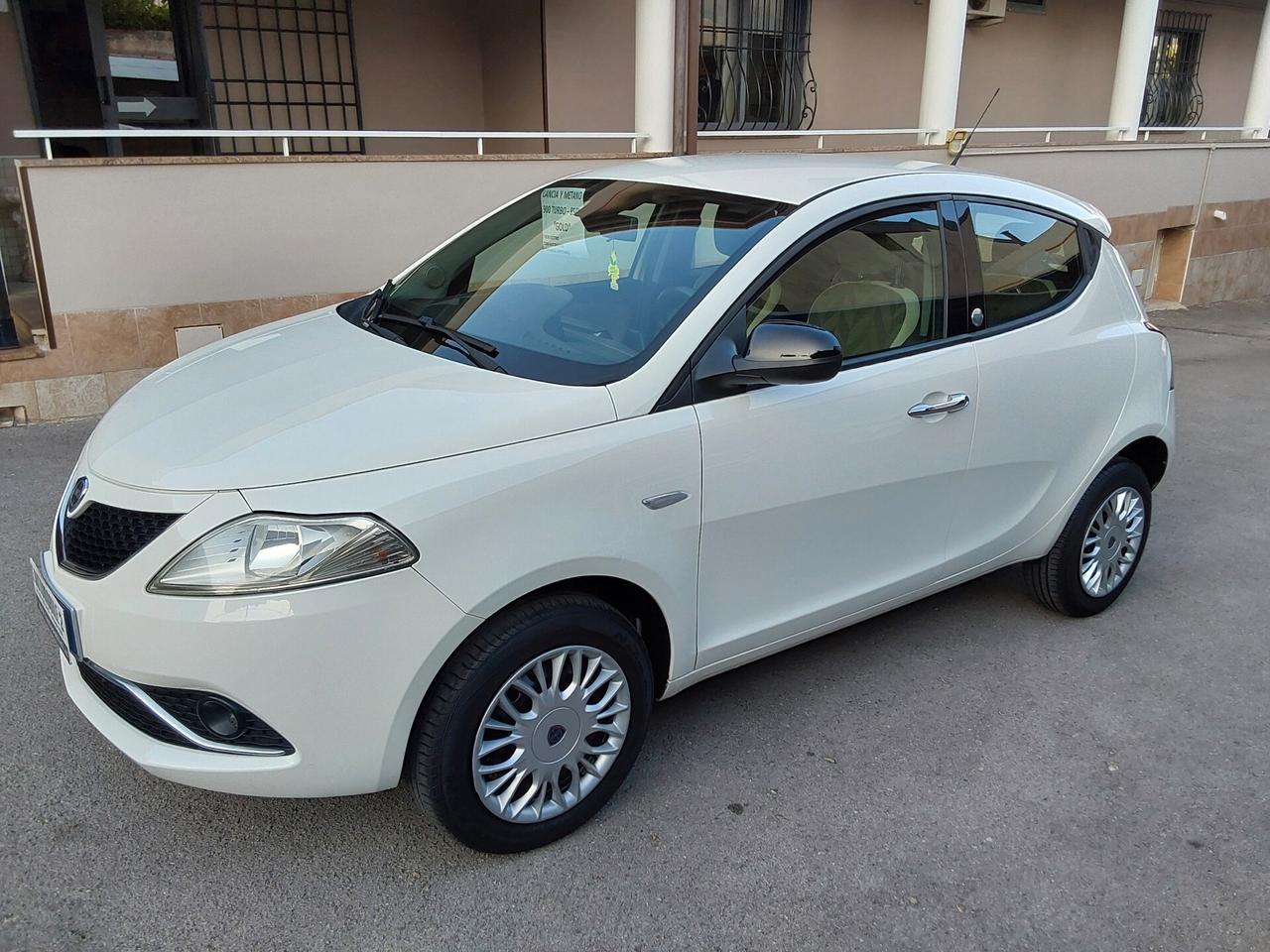 Lancia Ypsilon 0.9 TwinAir 85 CV Metano Ecochic Gold