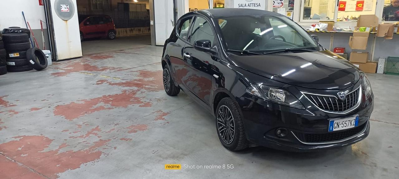 Lancia Ypsilon 1.0 FireFly 5 porte S&S Hybrid Gold Plus ( MOTORE NUOVO FATTURATO )