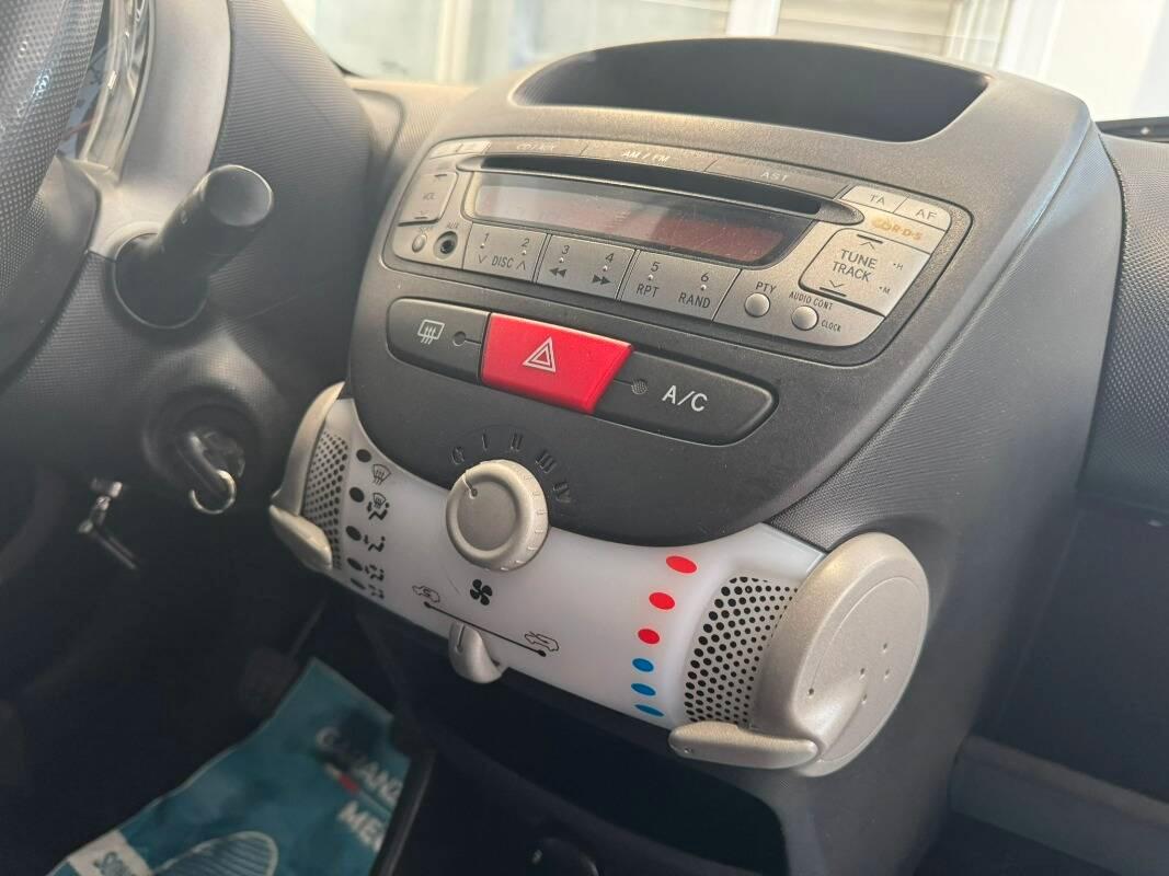 Peugeot 107 2012 1.0 12v Active 5p