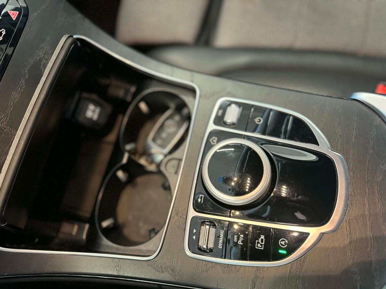 Mercedes Benz C200 Anno 2019 1.6 Diesel ACCESSORIATA