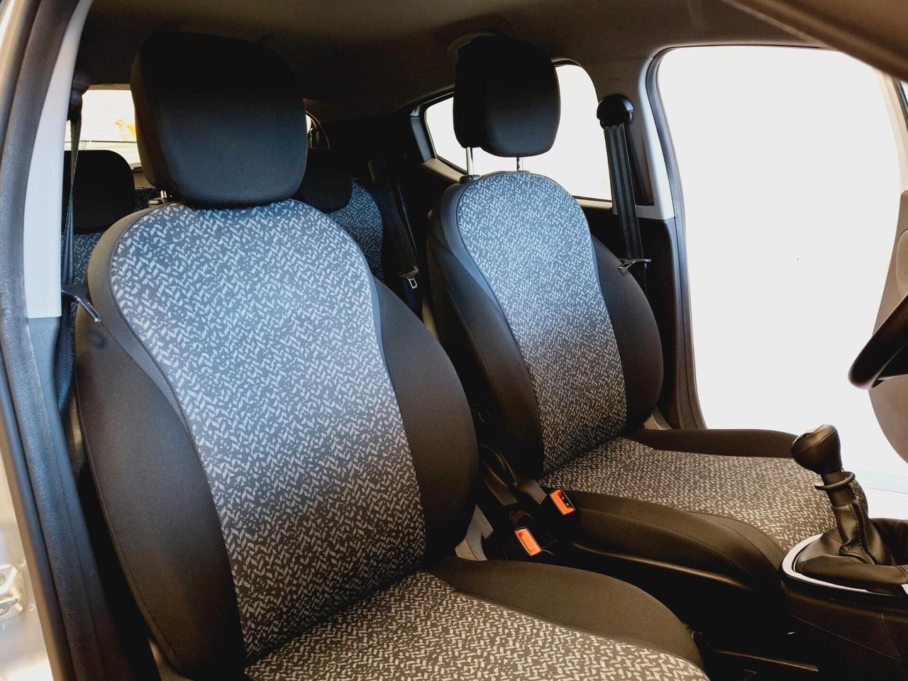 Lancia Ypsilon 1.0 FireFly 5 porte S&S Hybrid Gold