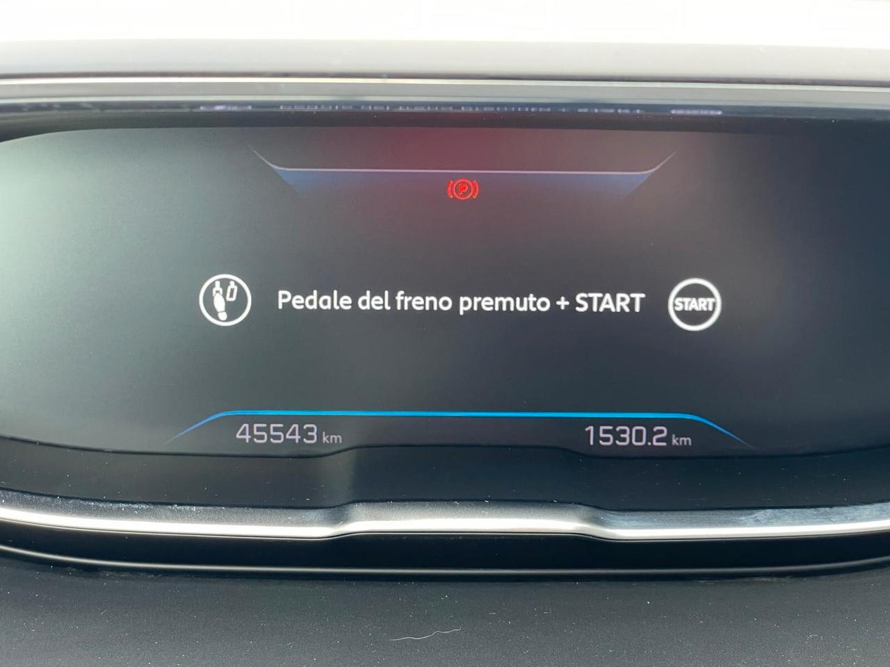 Peugeot 3008 BlueHDi 130 EAT8 Allure