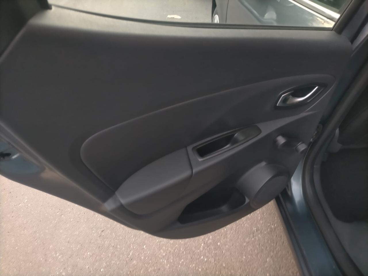 Renault Clio dCi 8V 90 CV Start&Stop 5 porte Energy Duel2