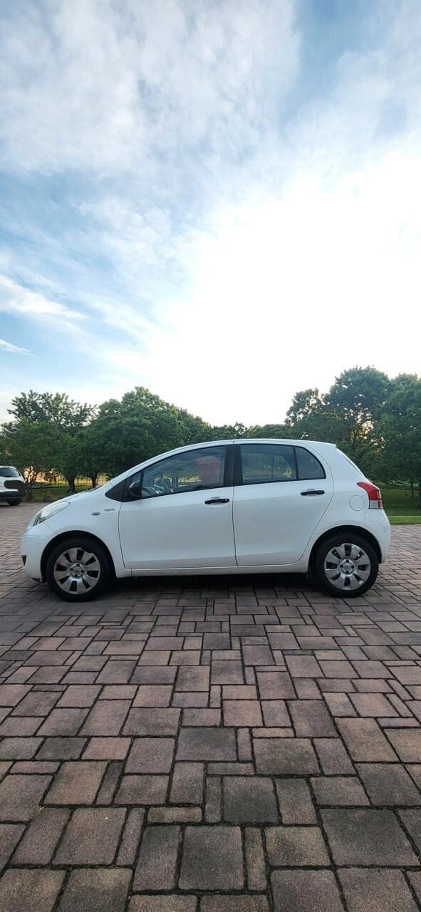 Toyota Yaris 1.0 5 porte