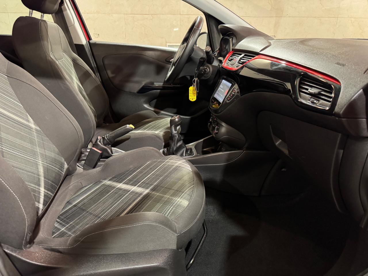 Opel Corsa 1.4 90CV GPL Tech 5 porte b-Color NEOPATENATI