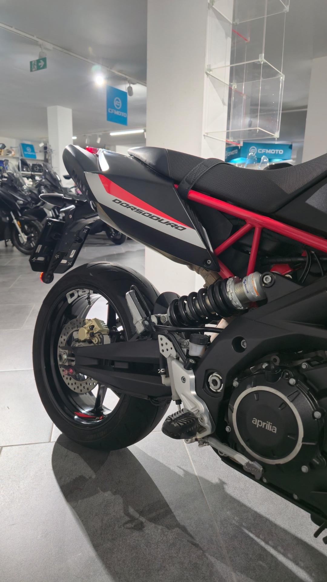 Aprilia Dorsoduro 900